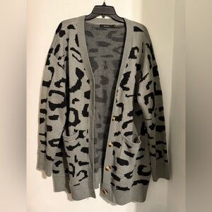 Gray and Black Patterned Women's Sweater